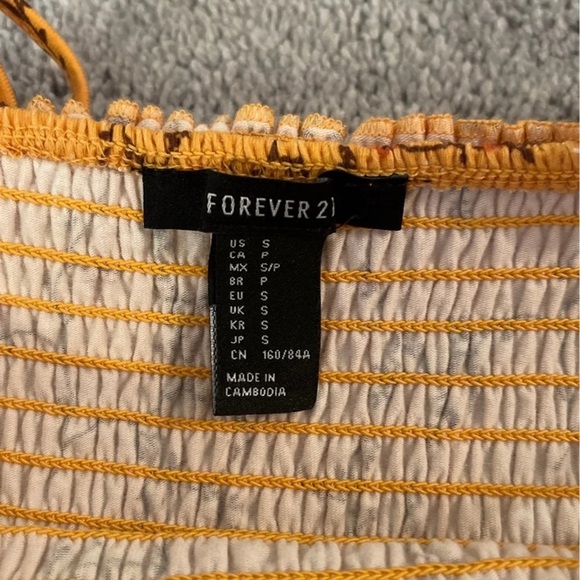 Forever 21 smocked crop top small - Picture 4 of 4